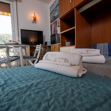 Appartamento 239 - Casa Del Sole Vista Mare Moneglia - 5Minuti A Piedi Dal Mare - Parcheggio Privato Esterno foto